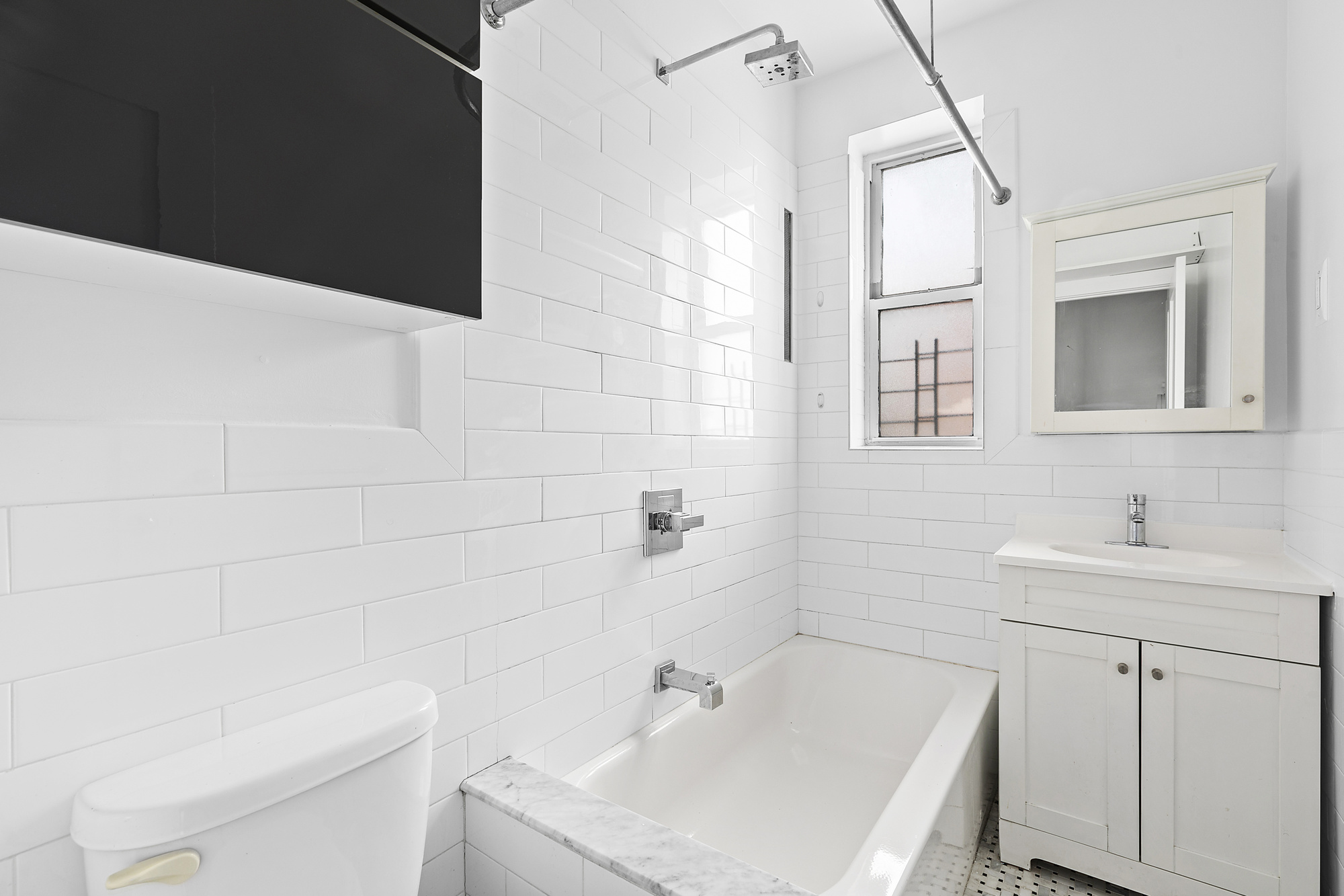701 Saint Marks Avenue, Unit 2B Brooklyn, NY 11216 - Photo 5 of 7