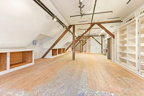 $19,000,000 | 136 Main Street, Amagansett, NY 11930