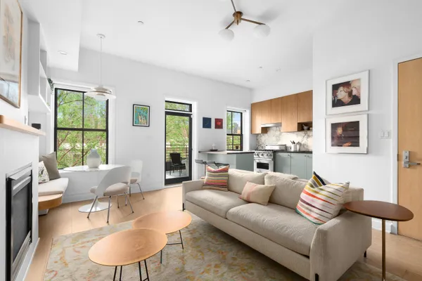 $7,995 | 256 Cumberland Street, Unit 4 | Fort Greene