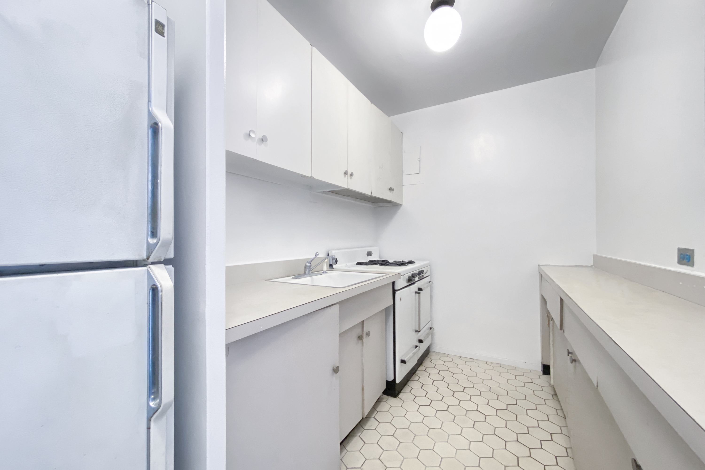 333 East 30th Street, Unit 16A Manhattan, NY 10016 - Photo 4 of 18