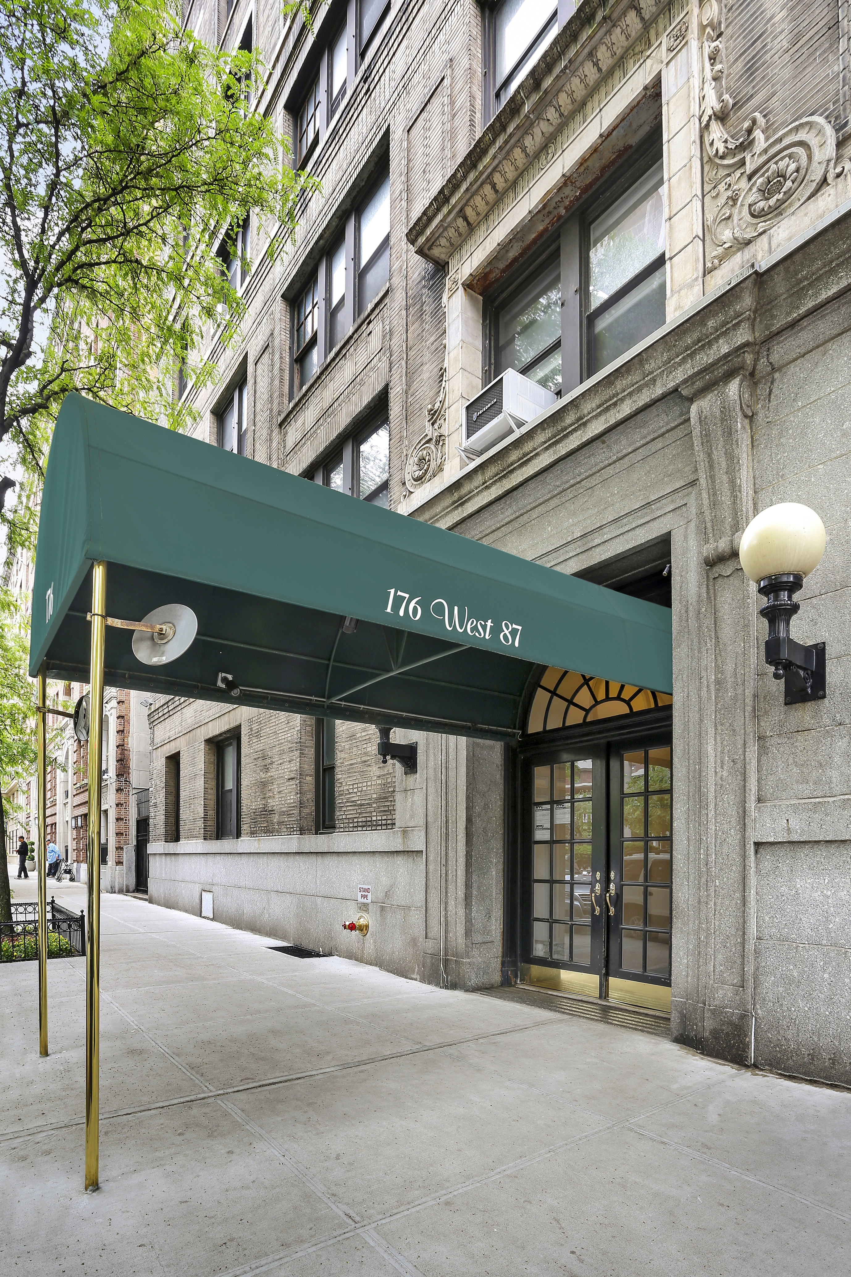 176 West 87th Street, Unit 6D Manhattan, NY 10024 - Photo 6 of 12