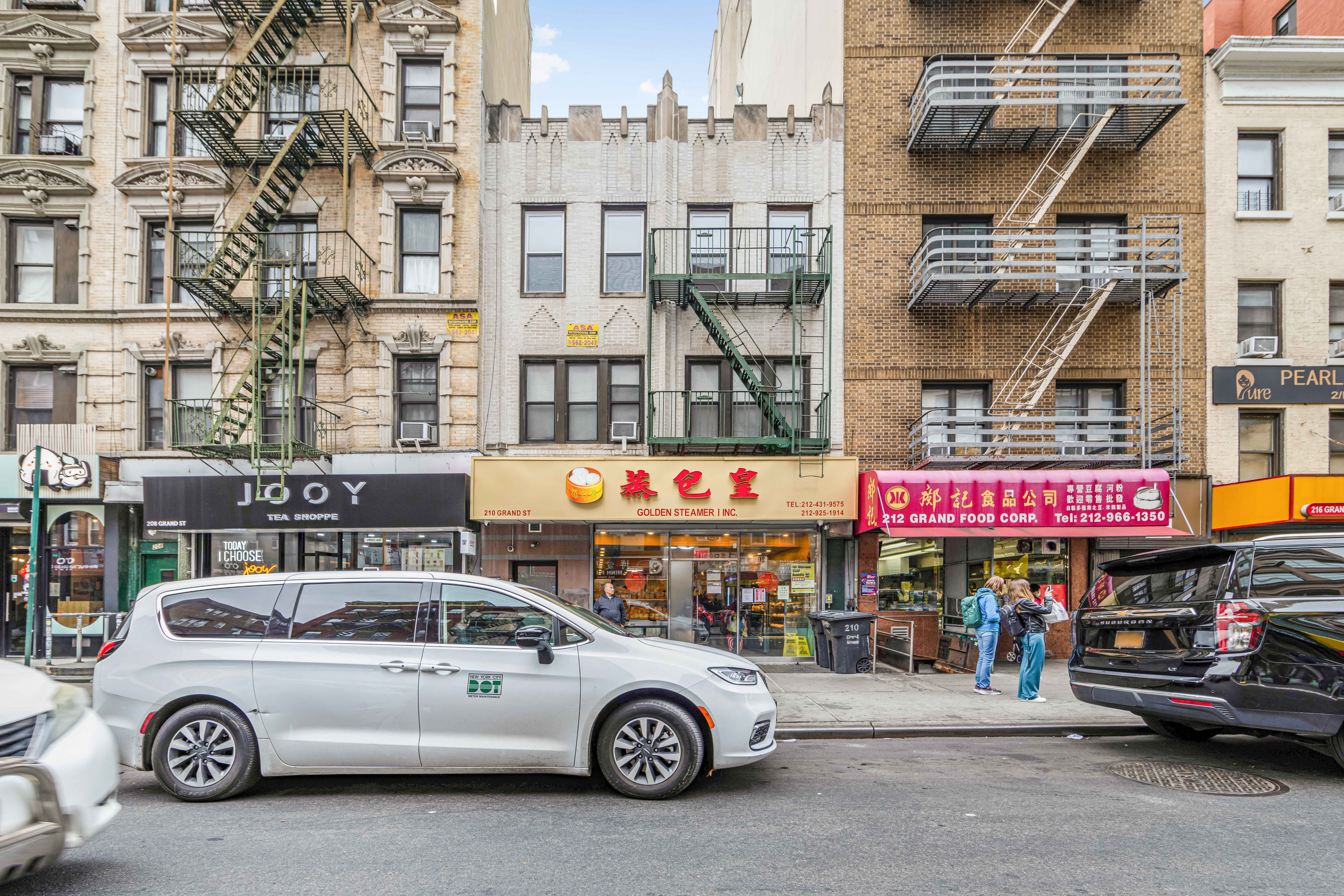 210 Grand Street, Unit 2F Manhattan, NY 10013 - Photo 9 of 10