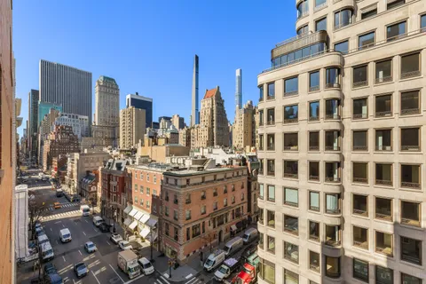 $1,950,000 | 27 East 65th Street, Unit 10BC | Lenox Hill