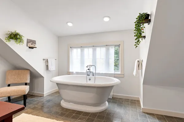 $1,195,000 | 21 Holly Lane, Wilmington, DE 19807