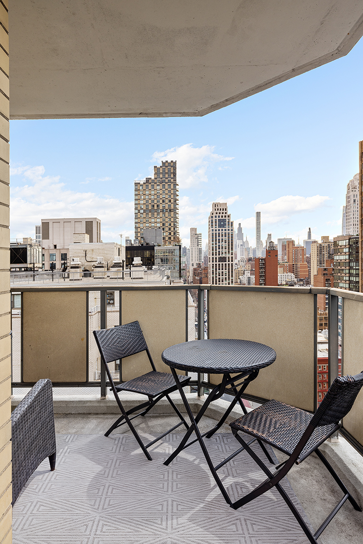 301 East 87th Street, Unit 23D Manhattan, NY 10128 - Photo 6 of 9