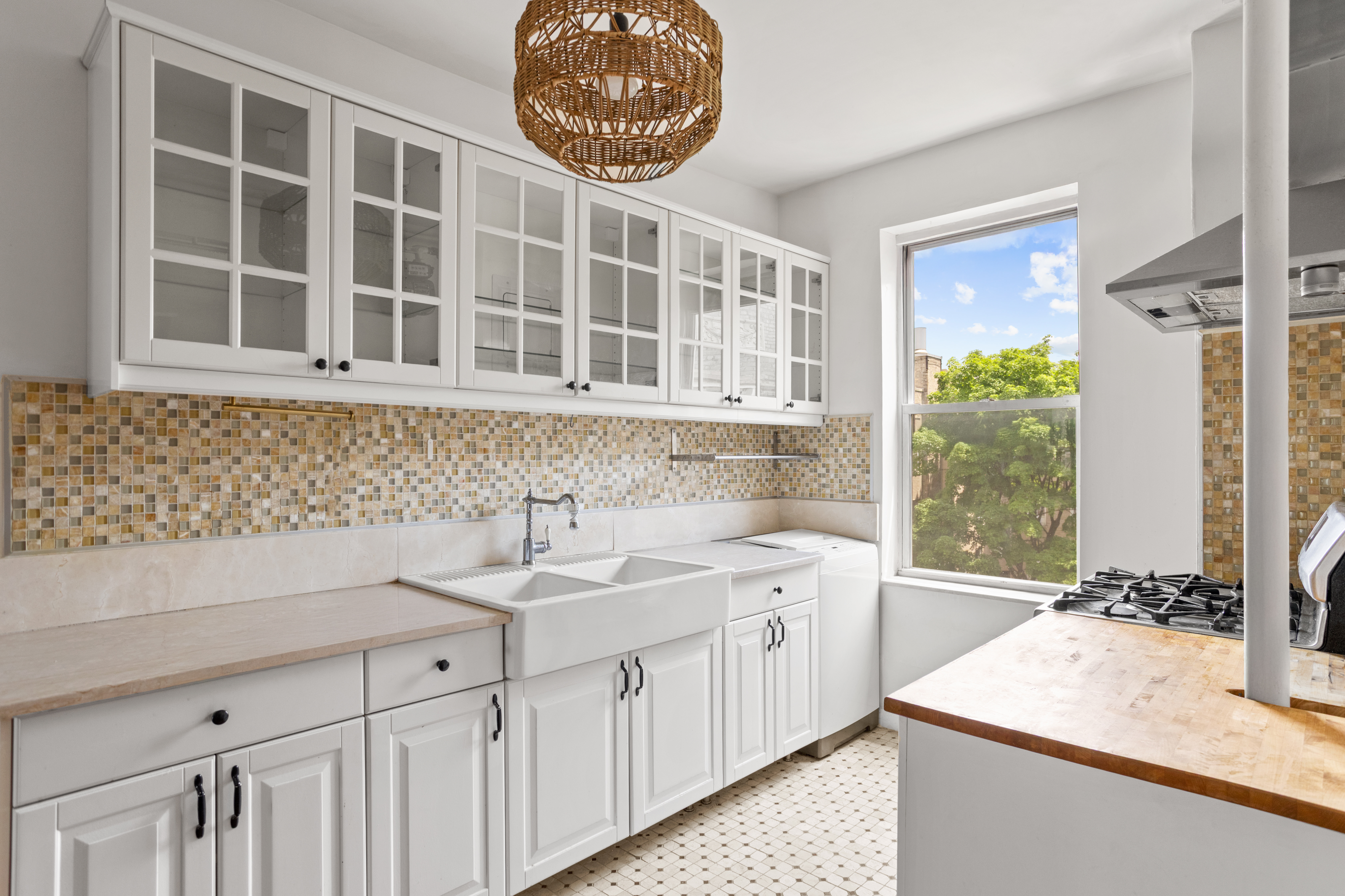 45-08 40th Street, Unit D51 Queens, NY 11104 - Photo 3 of 10