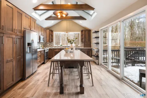 $1,318,000 | 39 Tannery Lane South, Weston, CT 06883