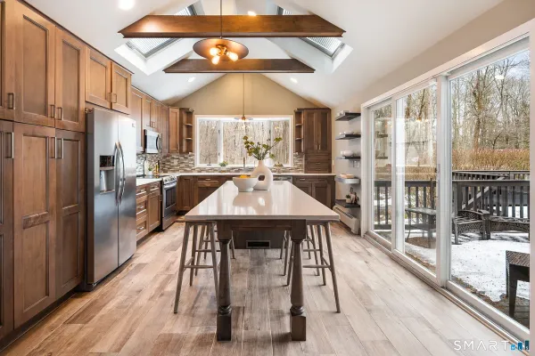 $1,318,000 | 39 Tannery Lane South, Weston, CT 06883