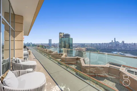 $1,999,000 | 75 Wall Street, Unit 25O | Financial District