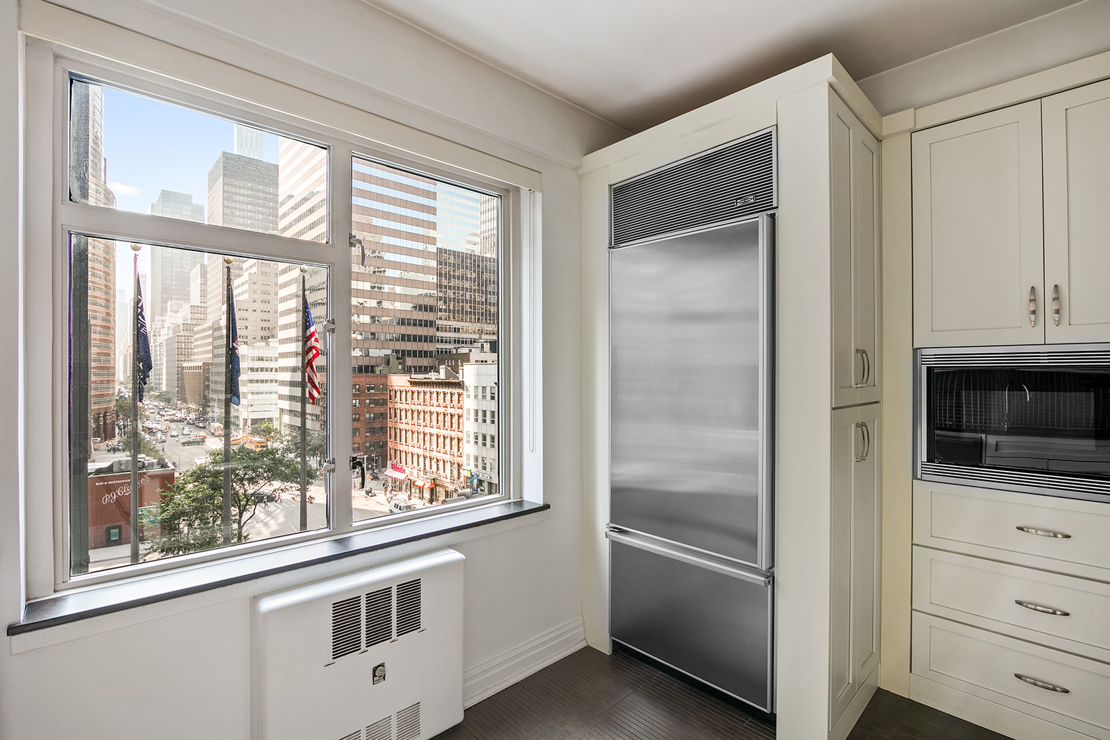 200 East 57th Street, Unit 7L Manhattan, NY 10022 - Photo 7 of 18