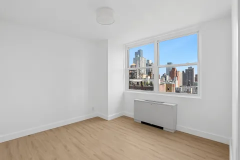 $1,300,000 | 444 East 86th Street, Unit 20B | Upper East Side
