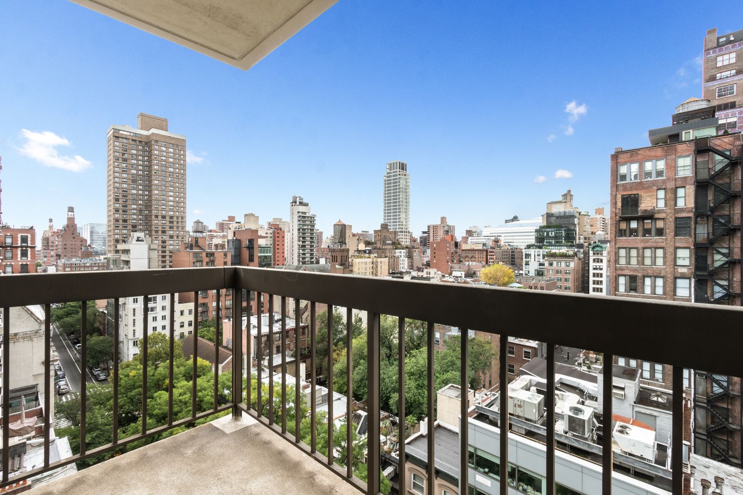 111 East 30th Street, Unit 14A Manhattan, NY 10016 - Photo 4 of 16 a city view from a balcony