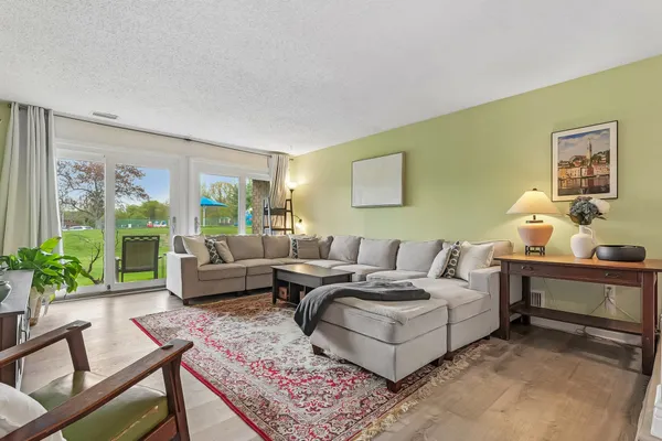 $399,900 | 254 Willowbrook Drive, North Brunswick, NJ 08902