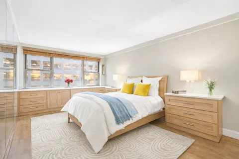 $650,000 | 209 East 56th Street, Unit 9E | Midtown East