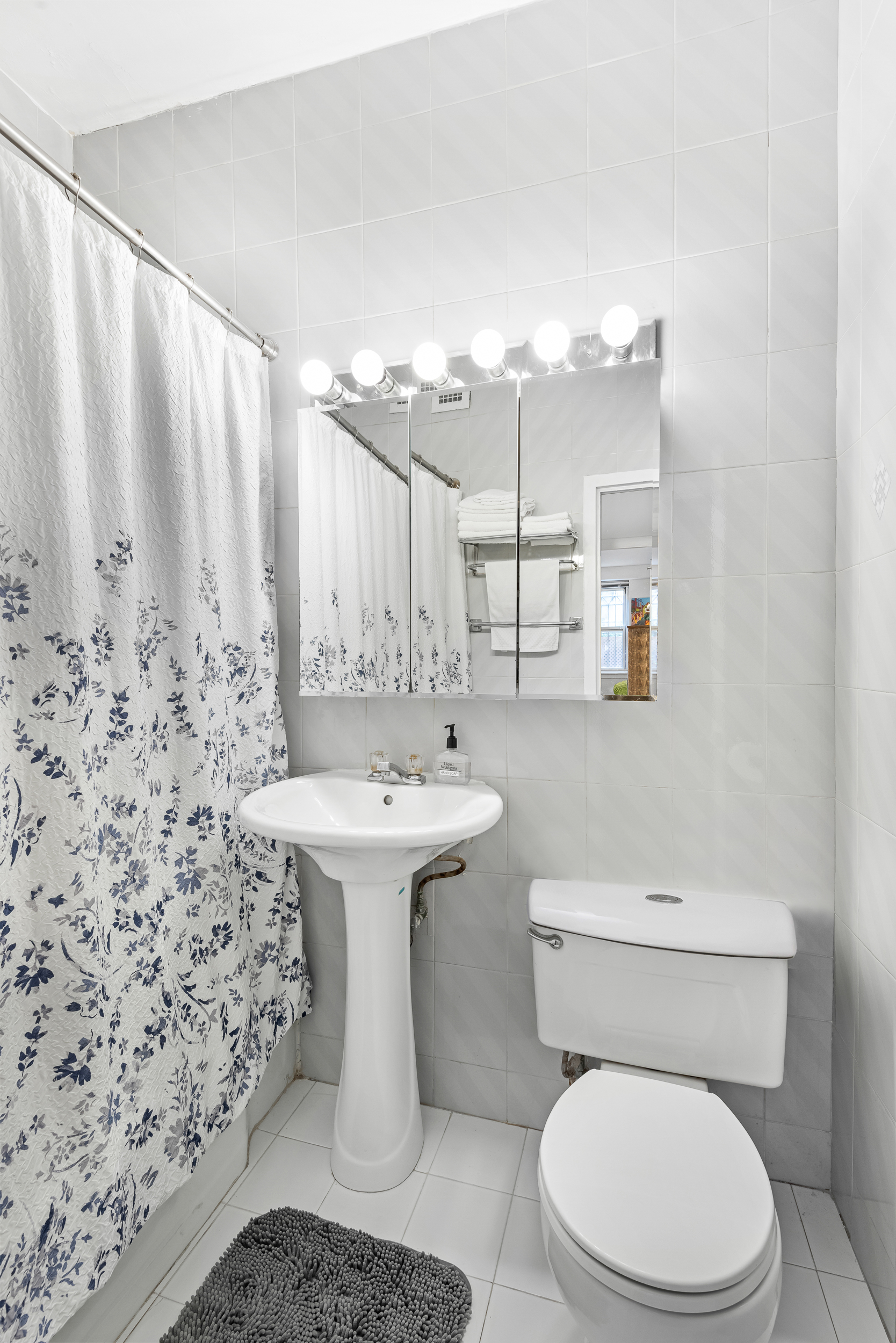 401 East 74th Street, Unit 1A Manhattan, NY 10021 - Photo 5 of 14