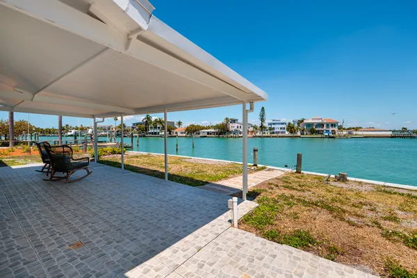 $995,000 | 11055 4th Street East, Treasure Island, FL 33706