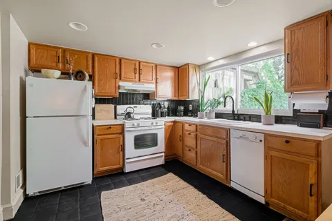 $380,000 | 142 Carpenter Street, Philadelphia, PA 19147
