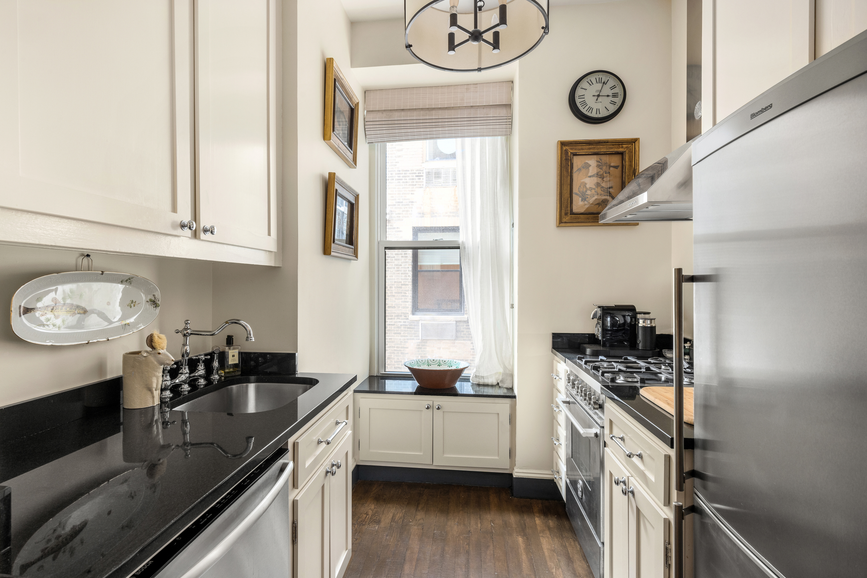 550 Park Avenue, Unit 16AE Manhattan, NY 10065 - Photo 8 of 15