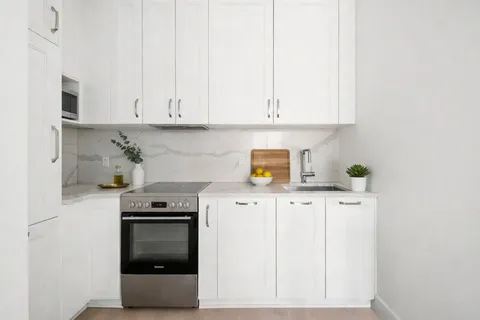 $875,000 | 21-24 45th Road, Unit 1 | Long Island City