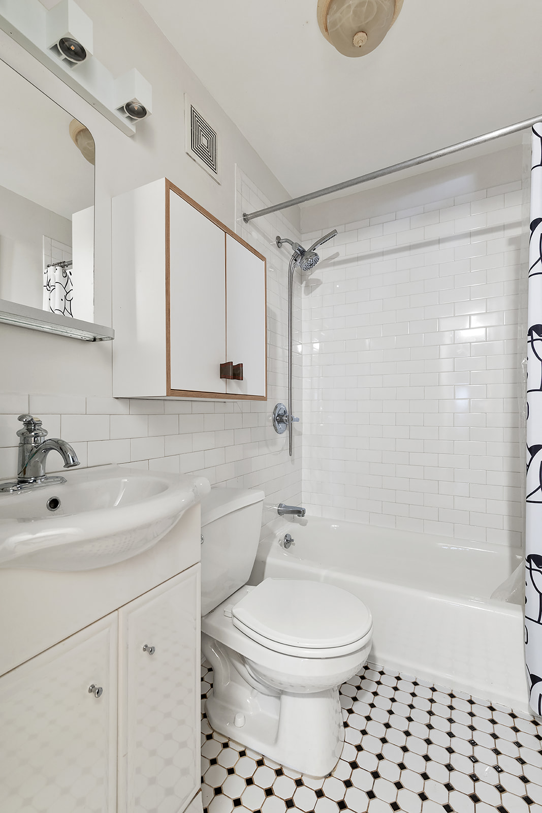90 Pioneer Street Brooklyn, NY 11231 - Photo 6 of 15