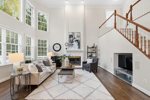 $1,800,000 | 1283 Cobble Pond Way, Vienna, VA 22182