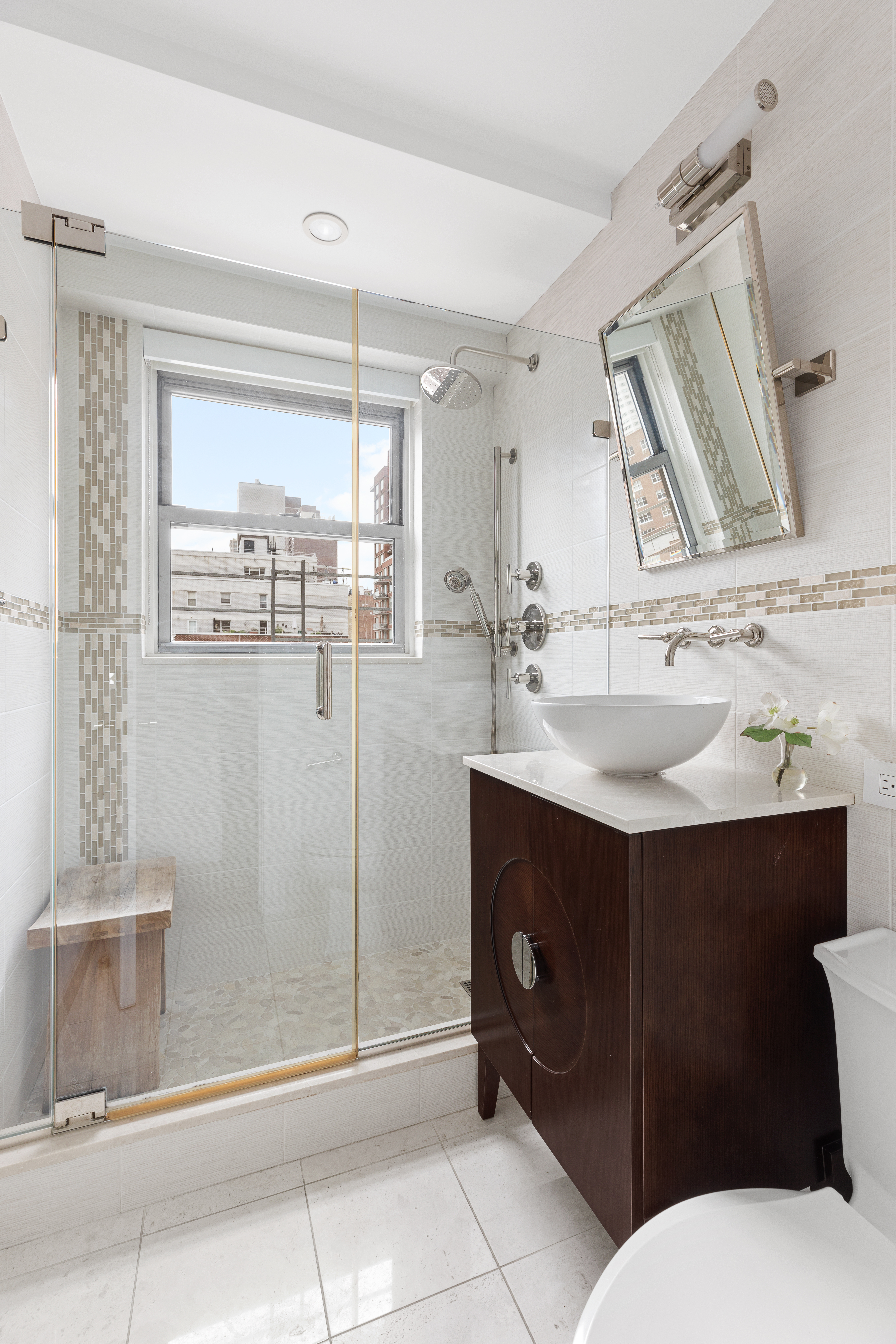 360 East 72nd Street, Unit B1105 Manhattan, NY 10021 - Photo 10 of 17