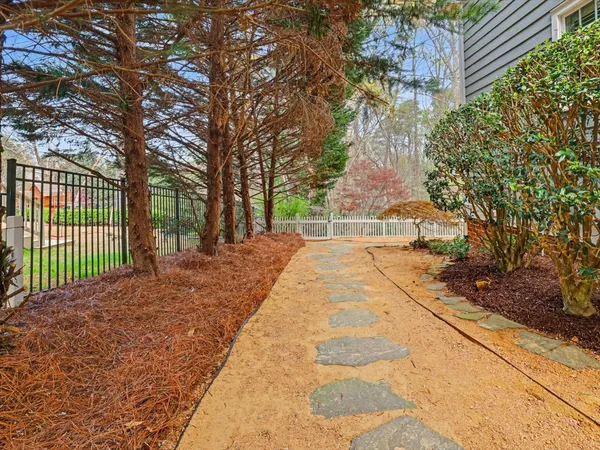 $1,100,000 | 205 Park Bluff Drive, Chapel Hill, NC 27517