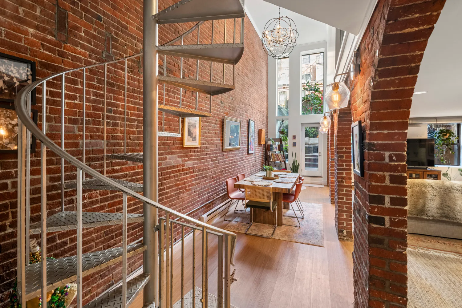 $1,300,000 | 484 Massachusetts Avenue, Unit 1, Boston, MA 02118