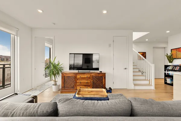 Contact Agent | 1550 11th Street Northwest, Unit 401, Washington, DC 20005