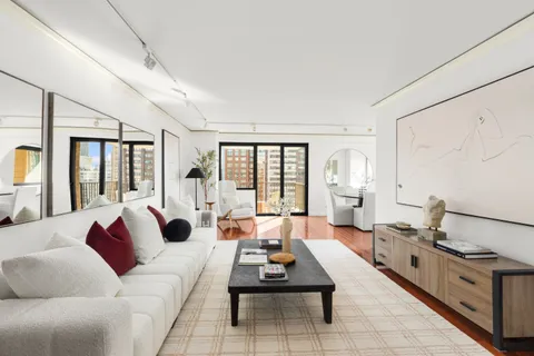 $2,595,000 | 10 West 66th Street, Unit 29E | Upper West Side