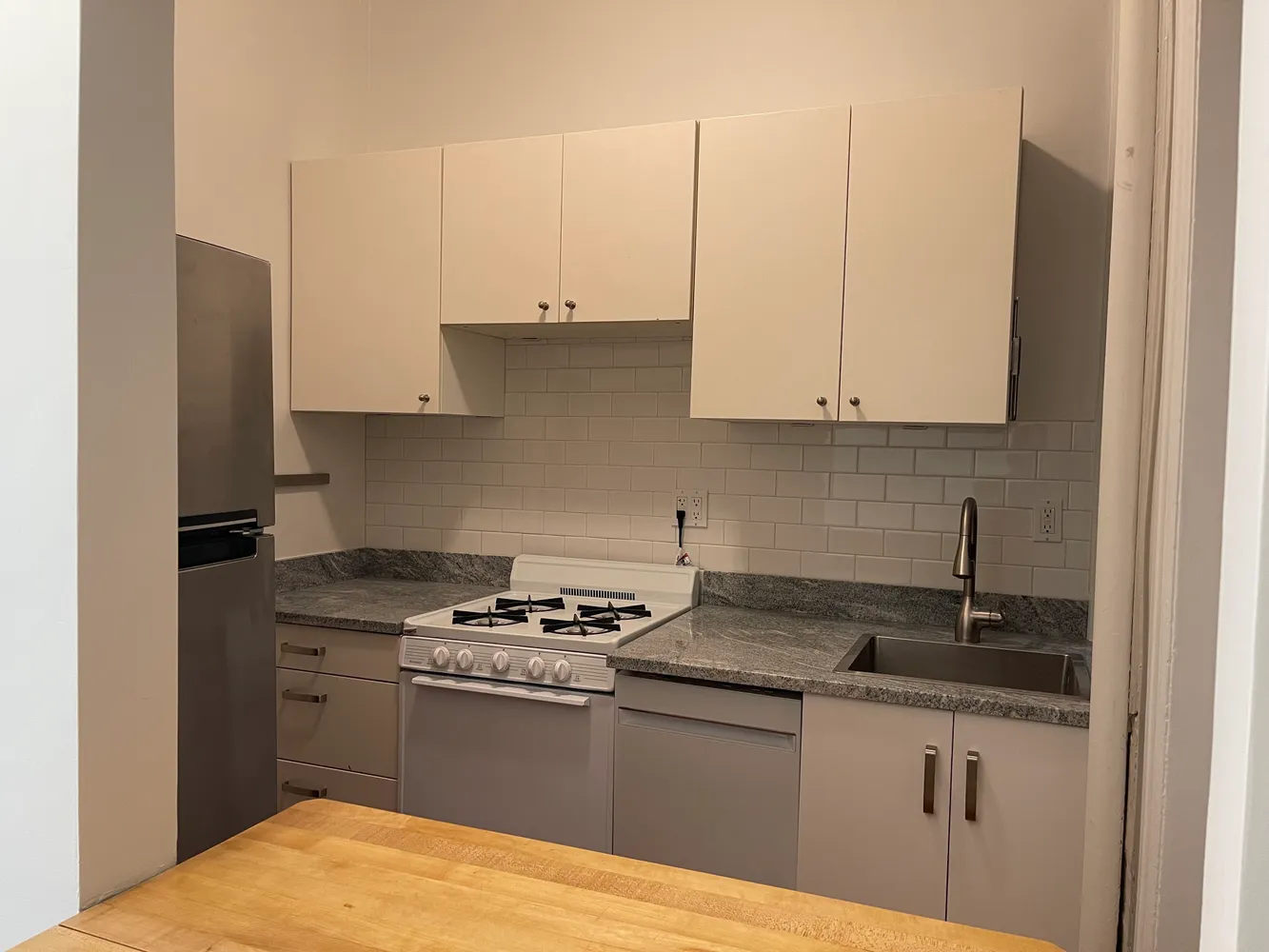 $6,500 | Address Upon Request | Lenox Hill