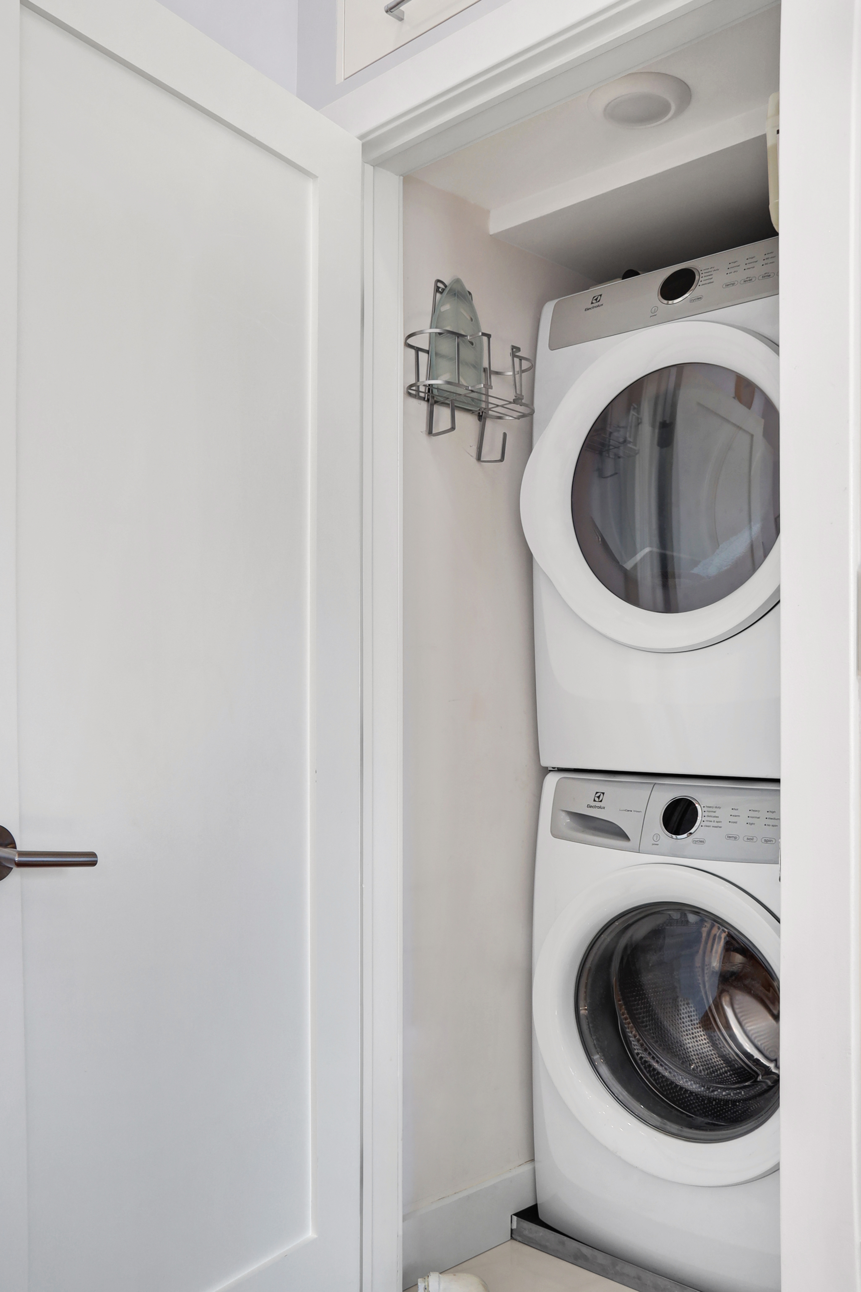 102 West 75th Street, Unit 76 Manhattan, NY 10023 - Photo 8 of 14