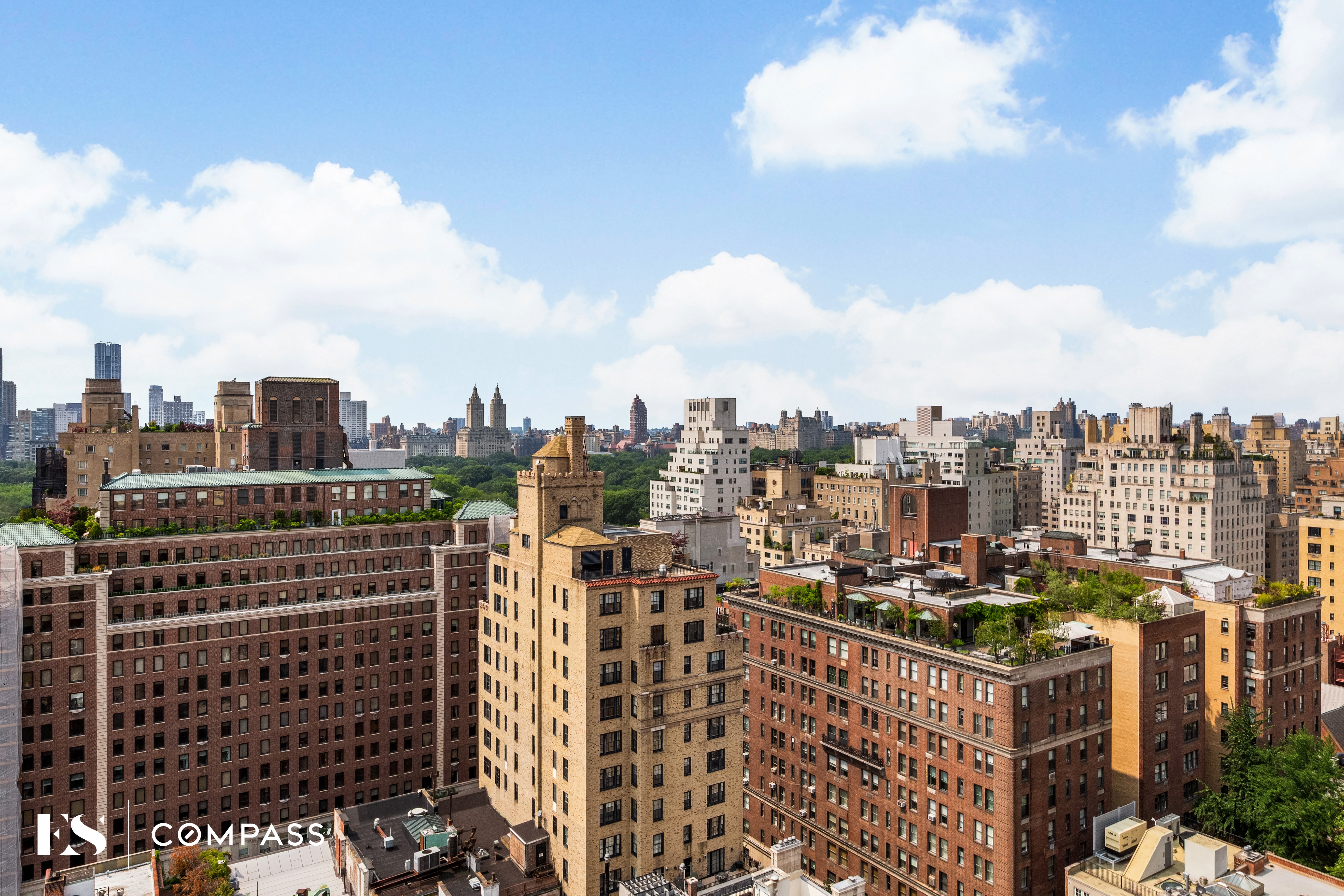 700 Park Avenue, Unit 2B Manhattan, NY 10021 - Photo 22 of 26 a city view