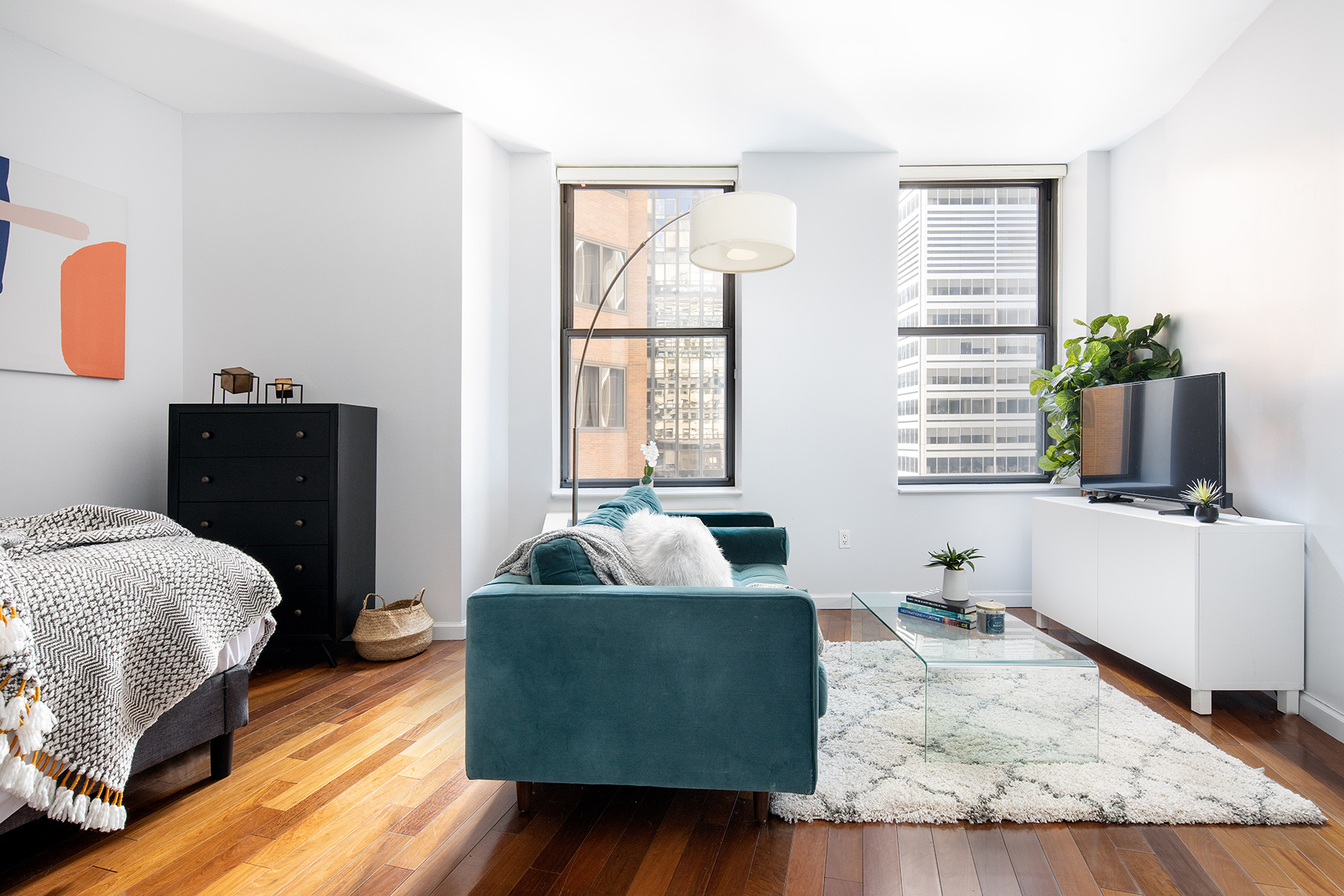 1 Wall Street Court, Unit 704 Manhattan, NY 10005 - Photo 3 of 7