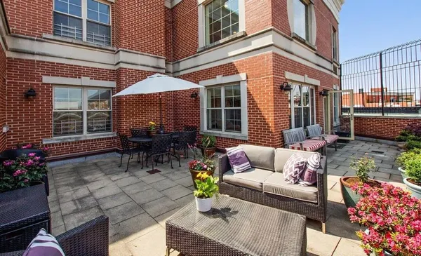 $865,000 | 163 St Nicholas Avenue, Unit 2J | Harlem