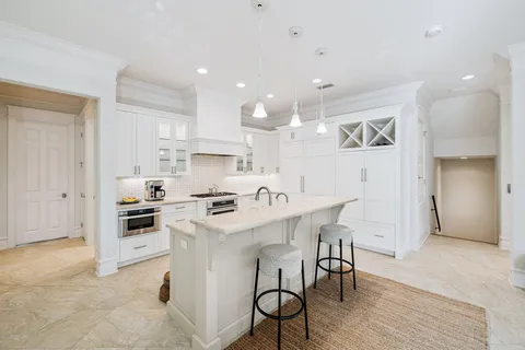 $2,600,000 | 358 Rue Caribe, Miramar Beach, FL 32550