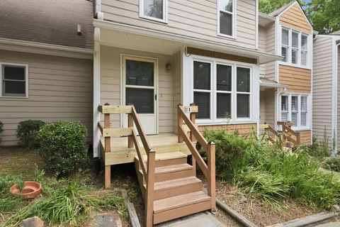 $435,000 | 101 Thomas Lane, Unit Undisclosed, Carrboro, NC 27510