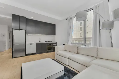 $675,000 | 44-15 Purves Street, Unit 6D | Long Island City