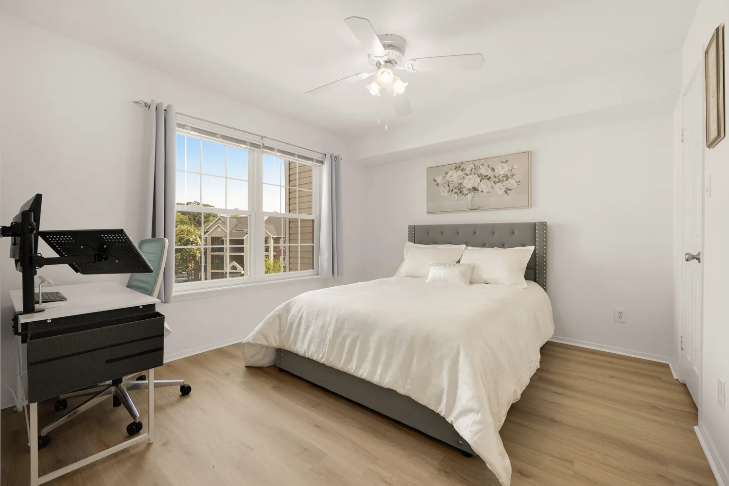 $275,000 | 3309 Wyndham Circle, Unit 3180, Alexandria, VA 22302