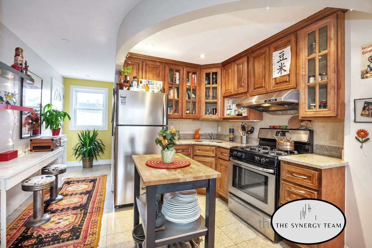 16 Delancey Street, Unit 4 Manhattan, NY 10002 - Photo 2 of 5