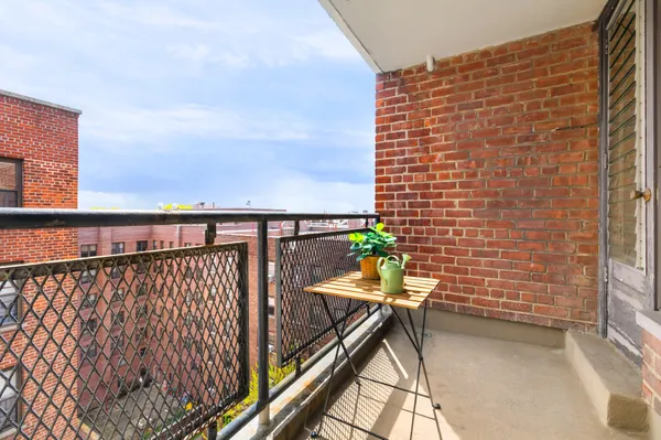 $565,000 | 35-50 85th Street, Unit 9E | Jackson Heights