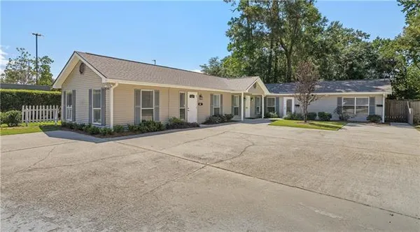 $1,600 | 2240 11th Street, Unit D, Mandeville, LA 70471