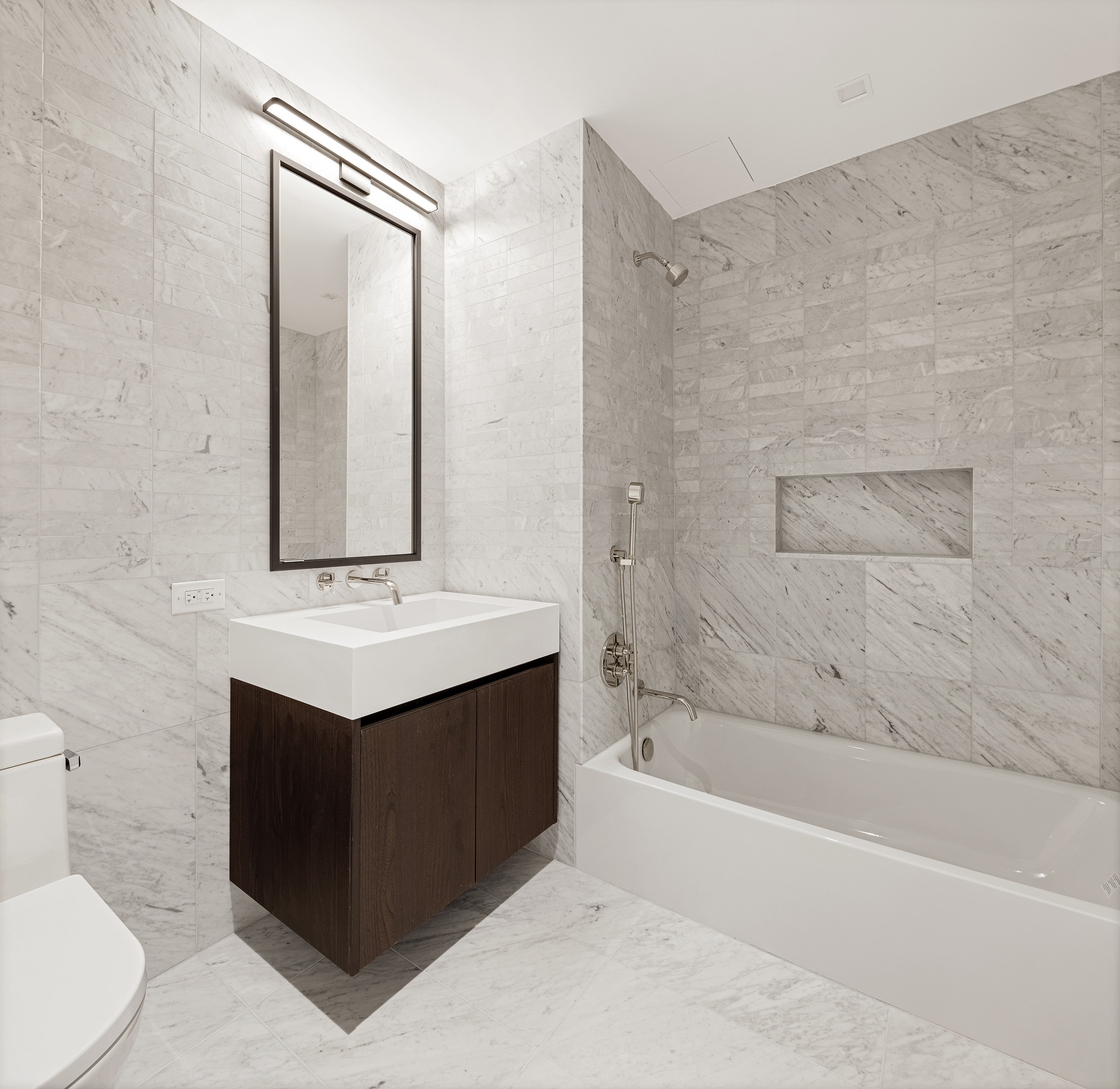 202 Broome Street, Unit 8M Manhattan, NY 10002 - Photo 12 of 18