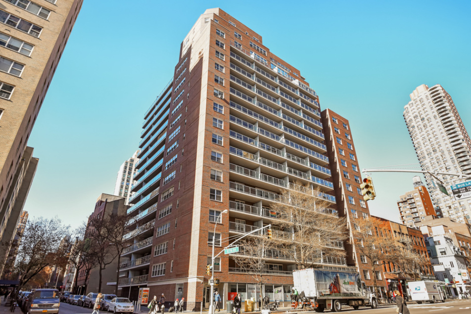 363 East 76th Street, Unit 2F Manhattan, NY 10075 - Photo 18 of 21 a front view of a building