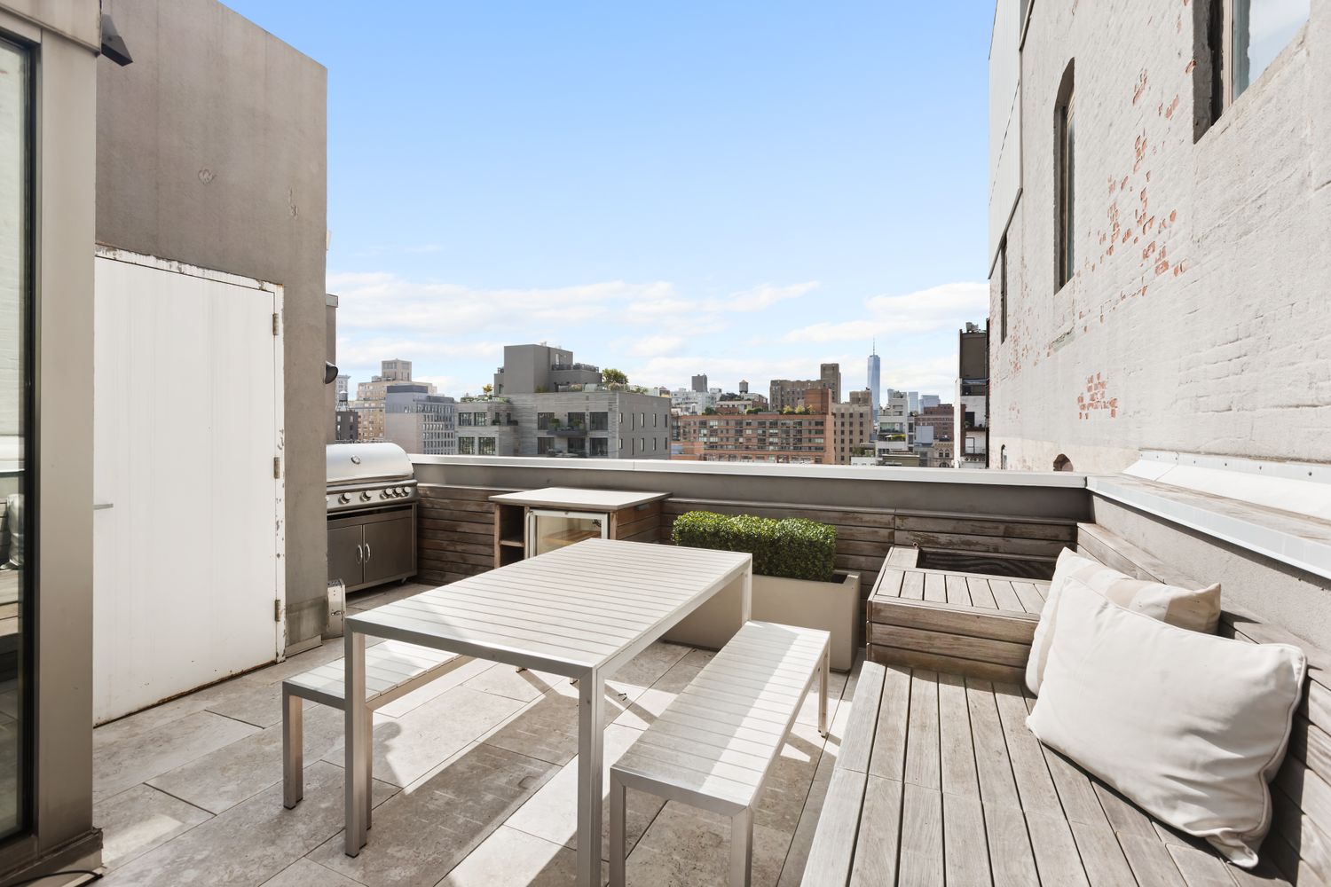 $2,800,000 | 136 West 17th Street, Unit PHB | Chelsea
