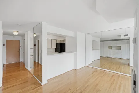 $269,000 | 2111 Wisconsin Avenue Northwest, Unit 524, Washington, DC 20007