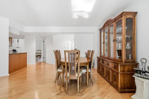 Contact Agent | Chanticleer, Cherry Hill, NJ 08003