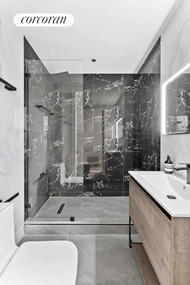 $5,250 | 16 Barrow Street, Unit 4B | West Village