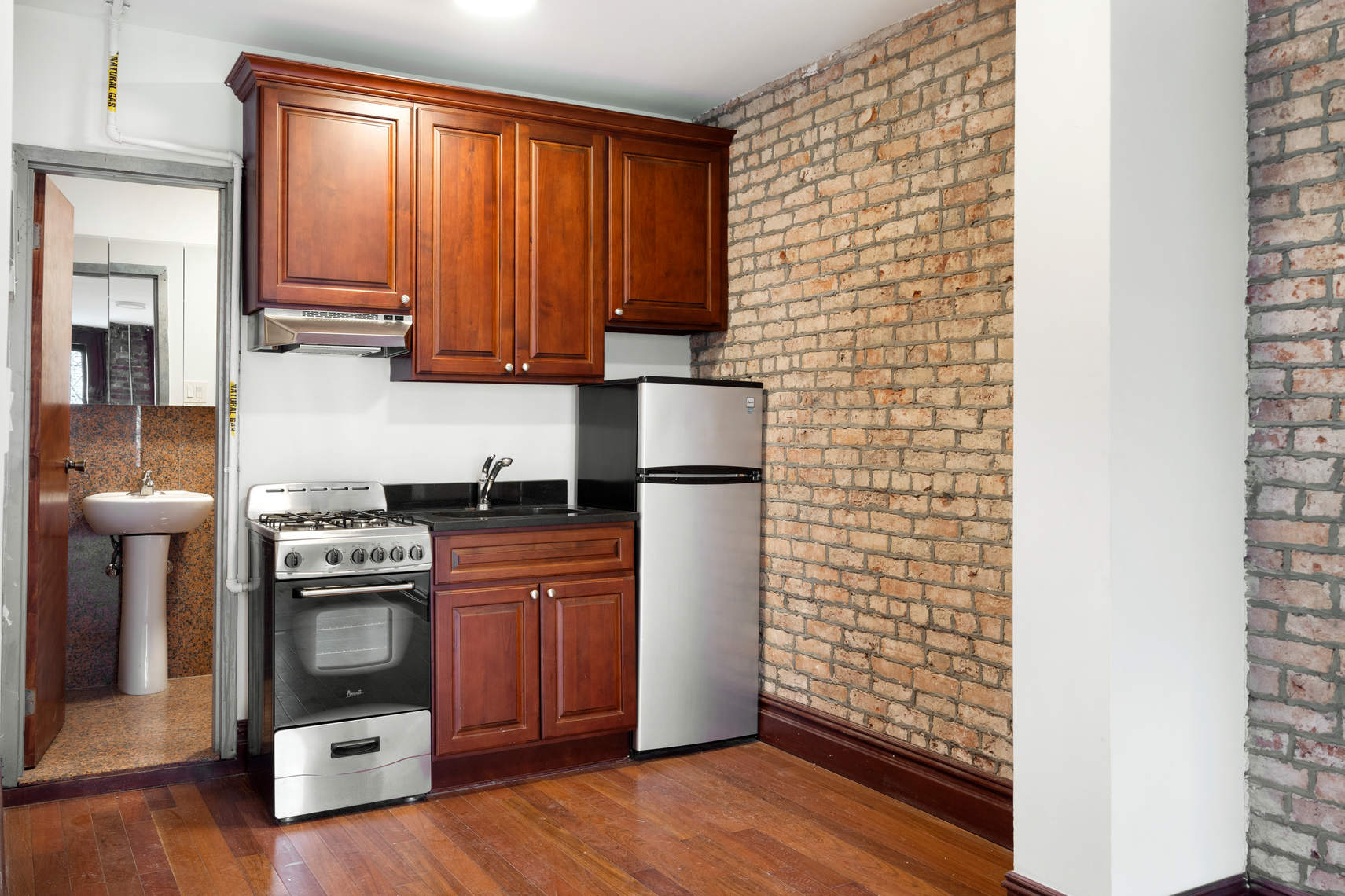 269 East 10th Street, Unit 5 Manhattan, NY 10009 - Photo 3 of 4