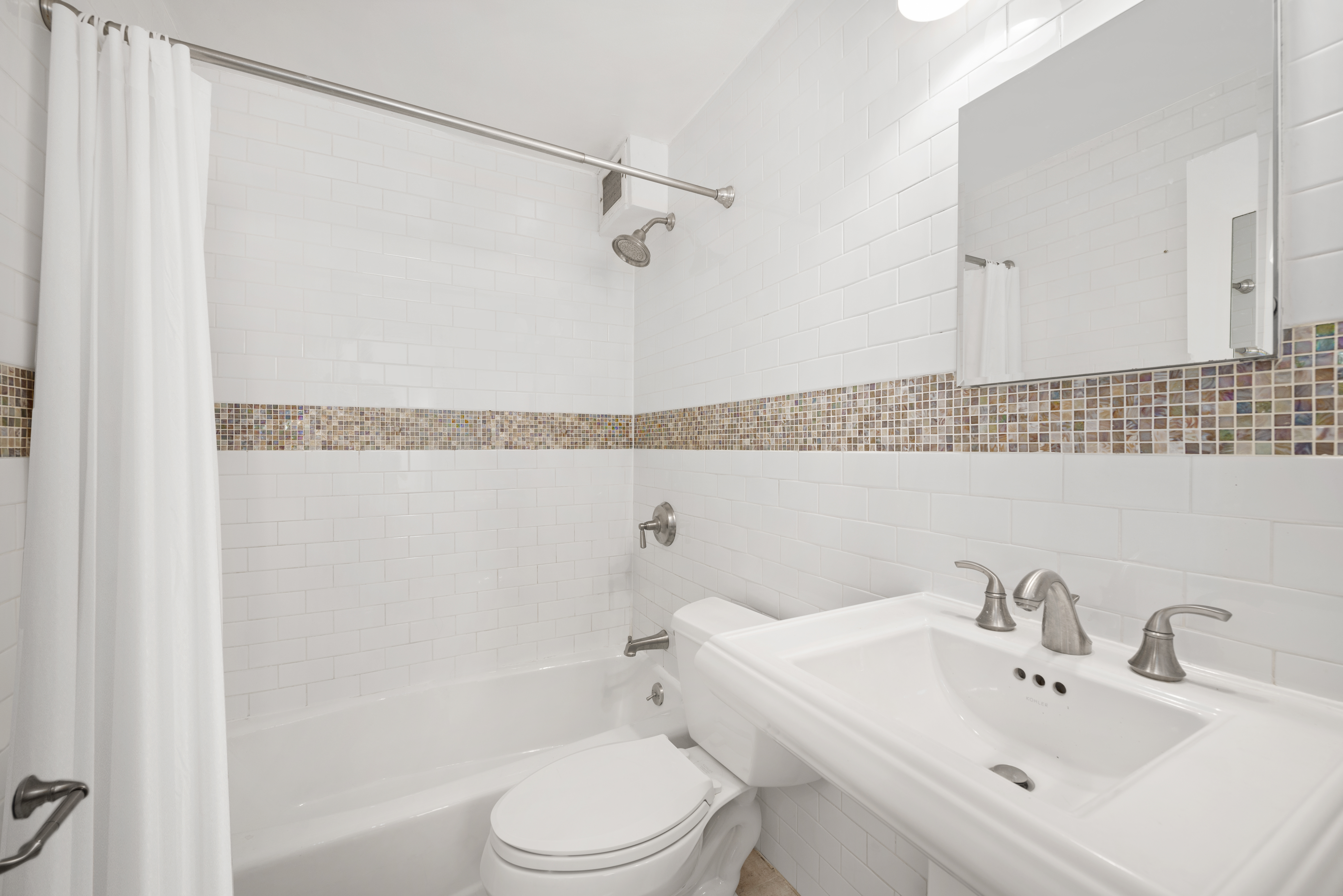 2 Tudor City Place, Unit 11NS Manhattan, NY 10017 - Photo 6 of 9 Gallery Image 6